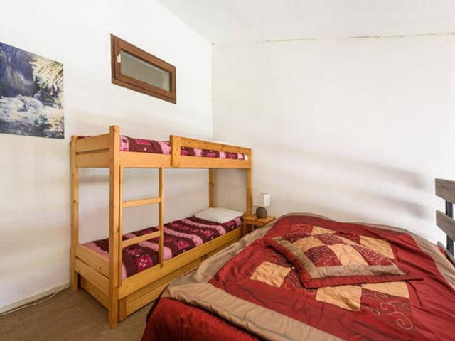 Quiet Apartment Near Slopes with Private Parking, Stunning Mountain Views FR-1-574-28 - Les Menuires Fontanettes