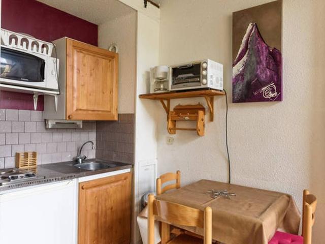 Quiet Apartment Near Slopes with Private Parking, Stunning Mountain Views FR-1-574-28 - Les Menuires Fontanettes