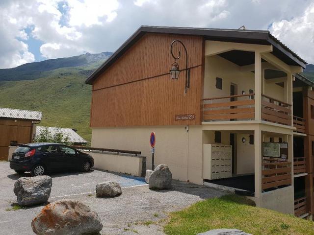 Quiet Apartment Near Slopes with Private Parking, Stunning Mountain Views FR-1-574-28 - Les Menuires Fontanettes