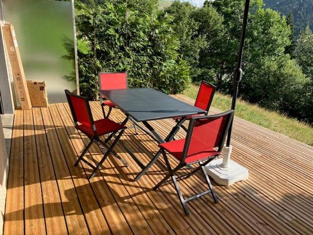Charming Renovated 3-Room Apartment with Terrace, Near Ski Slopes – La Clusaz FR-1-459-28 - La Clusaz