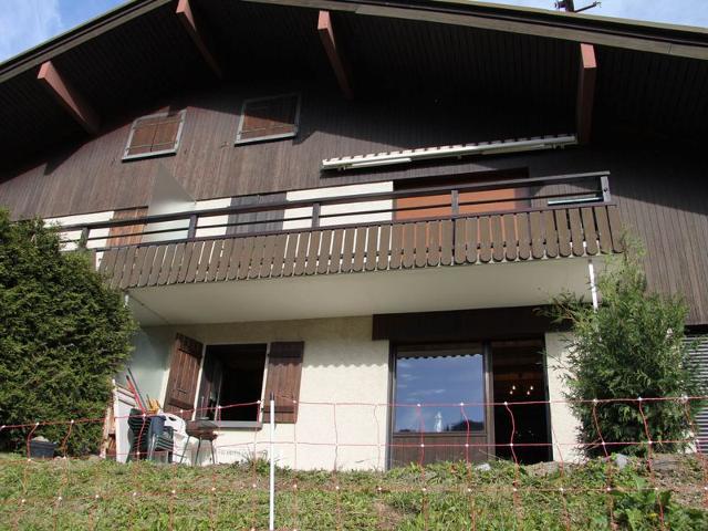 Charming Renovated 3-Room Apartment with Terrace, Near Ski Slopes – La Clusaz FR-1-459-28 - La Clusaz