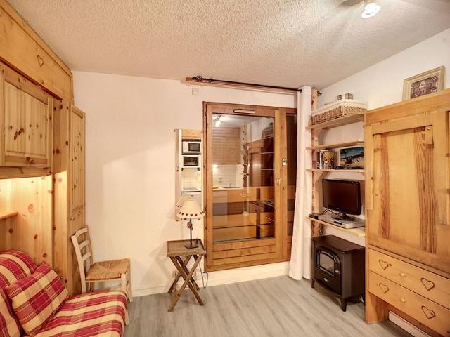 Charming Ski-In/Ski-Out Studio for 4 at Les Menuires - Carlines I 3 FR-1-178-346 - Les Menuires Bruyères
