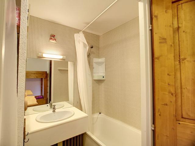 Charming Ski-In/Ski-Out Studio for 4 at Les Menuires - Carlines I 3 FR-1-178-346 - Les Menuires Bruyères