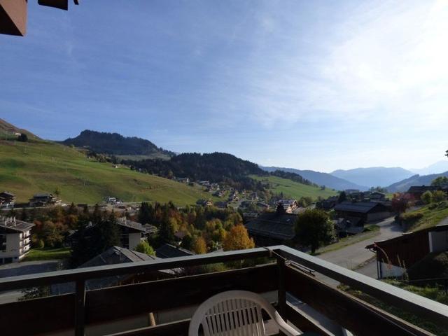Ideal Location: 2-Room Apartment for 6 with Panoramic Piste Views FR-1-458-108 - Le Grand Bornand