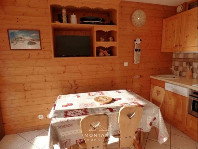 Charming Renovated Studio with Cabine, Sleeps 5, South-Facing Balcony near Ski Lift - Le Grand-Bornand FR-1-458-125 - Le Grand Bornand