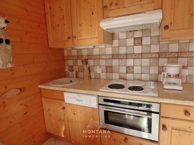 Charming Renovated Studio with Cabine, Sleeps 5, South-Facing Balcony near Ski Lift - Le Grand-Bornand FR-1-458-125 - Le Grand Bornand
