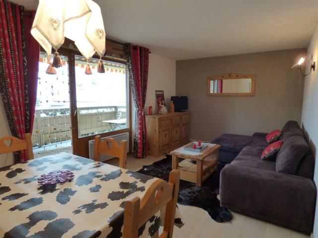 Modern 2BR + Mountain Alcove, 43m², Garage - Sleeps 6, Near Ski Slopes and Shops FR-1-458-142 - Le Grand Bornand
