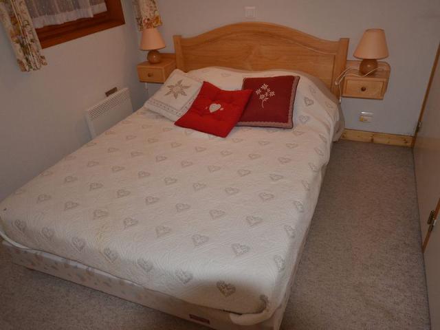 Ski-In/Ski-Out Apartment in Les Gets - 3 Stars, Balcony, Mountain Views, Free Shuttle FR-1-623-125 - Les Gets