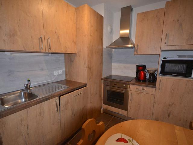 Charming 35m² Apartment in Les Gets Village, Steps from Slopes and Shops, Sleeps 6 FR-1-623-161 - Les Gets