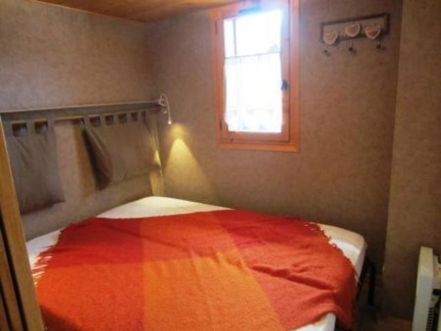 Ski-In/Ski-Out Studio with Balcony and Parking in Morillon FR-1-629-74 - Morillon Village