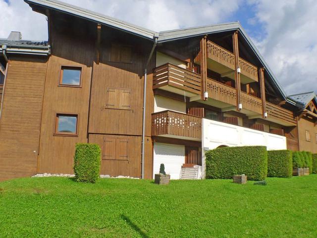 Ski-In/Ski-Out Studio with Balcony and Parking in Morillon FR-1-629-74 - Morillon Village