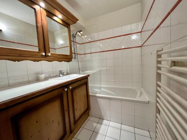 Central Samoëns Apt: 2 BR, Terr/Grdn, Garage, Ski Locker, Pets OK FR-1-624-28 - Samoëns