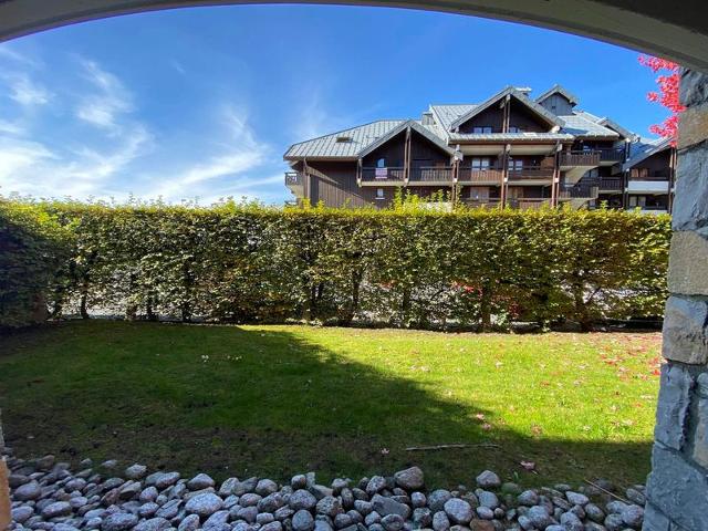 Central Samoëns Apt: 2 BR, Terr/Grdn, Garage, Ski Locker, Pets OK FR-1-624-28 - Samoëns