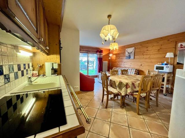 Central Samoëns Apt: 2 BR, Terr/Grdn, Garage, Ski Locker, Pets OK FR-1-624-28 - Samoëns