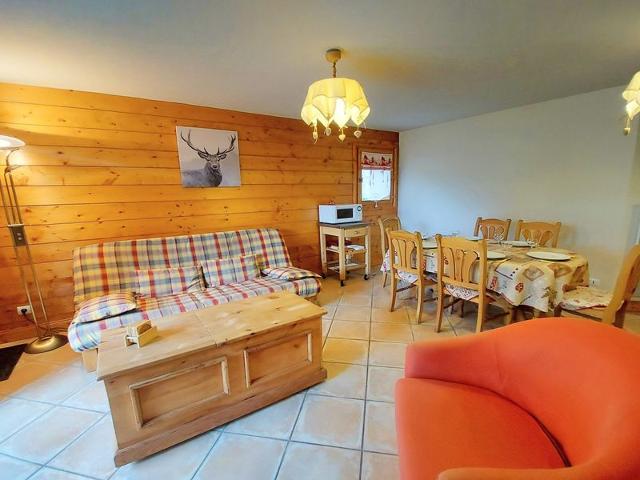Central Samoëns Apt: 2 BR, Terr/Grdn, Garage, Ski Locker, Pets OK FR-1-624-28 - Samoëns