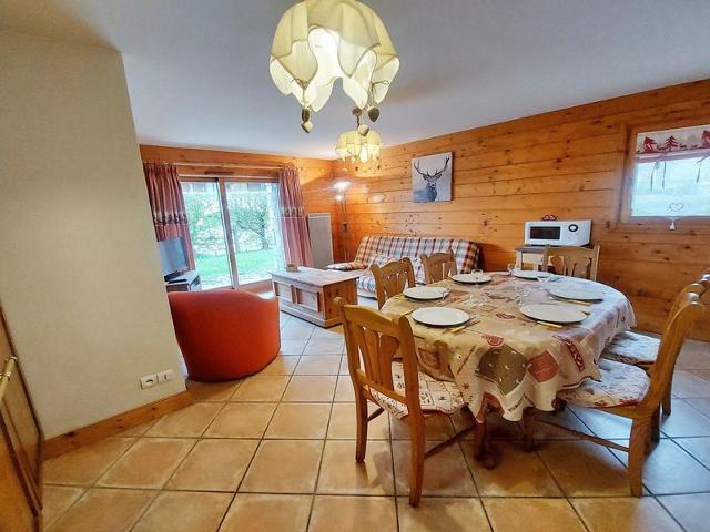 Central Samoëns Apt: 2 BR, Terr/Grdn, Garage, Ski Locker, Pets OK FR-1-624-28 - Samoëns