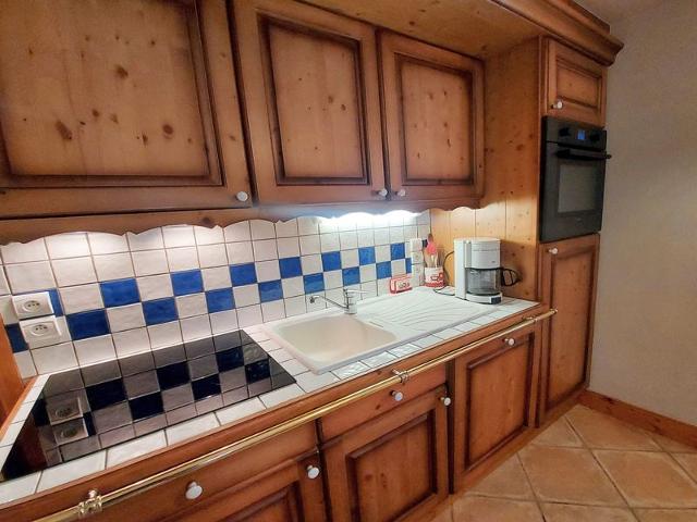 Central Samoëns Apt: 2 BR, Terr/Grdn, Garage, Ski Locker, Pets OK FR-1-624-28 - Samoëns