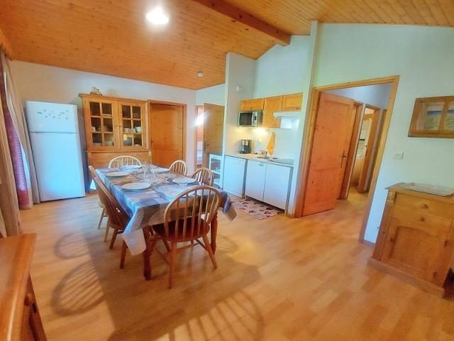 Quiet apartment with pools and gym FR-1-624-29 - Samoëns