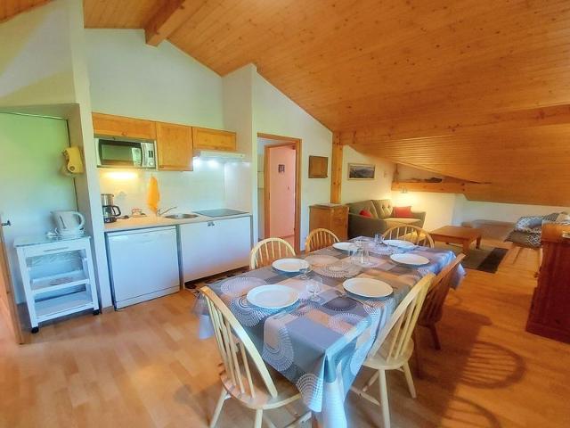 Quiet apartment with pools and gym FR-1-624-29 - Samoëns
