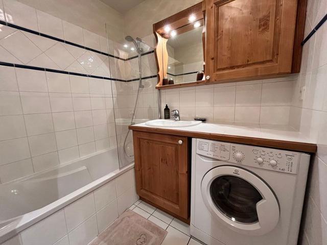 Central Apartment with Terrace, Parking, and Ski-bus Nearby FR-1-624-46 - Samoëns