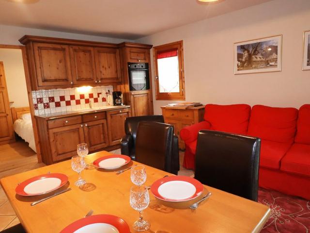 Central Apartment with Terrace, Parking, and Ski-bus Nearby FR-1-624-46 - Samoëns