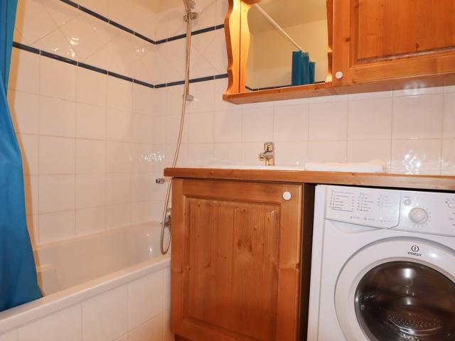 Central Apartment with Terrace, Parking, and Ski-bus Nearby FR-1-624-46 - Samoëns