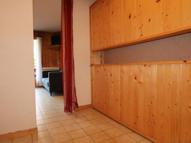 Cozy Studio in Morillon with Balcony, Near Ski Lifts, Parking & Ski Bus FR-1-624-60 - Morillon Village