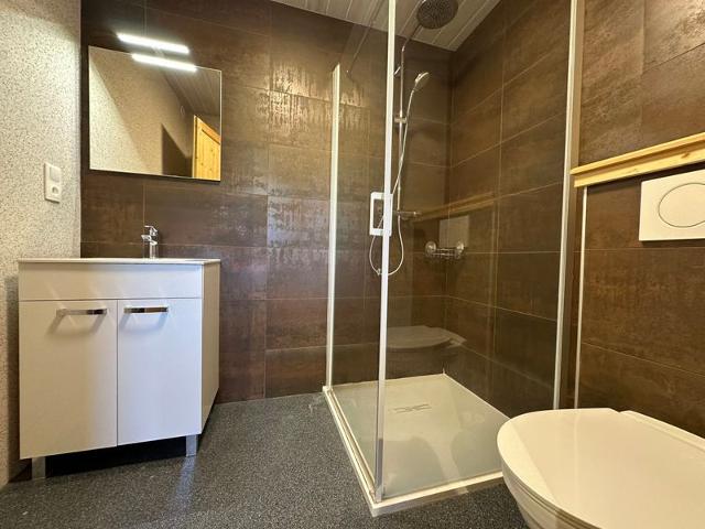 Spacious cozy apartment on the slopes in Samoëns - 5 bedrooms, balcony, pets allowed FR-1-624-8 - Samoëns