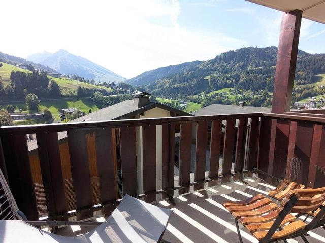 Renovated Apartment in Village Center with Garage and Balcony FR-1-459-178 - La Clusaz