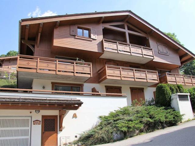 3-bedroom apartment for 6-8 people with balcony and garage in La Clusaz FR-1-459-10 - La Clusaz