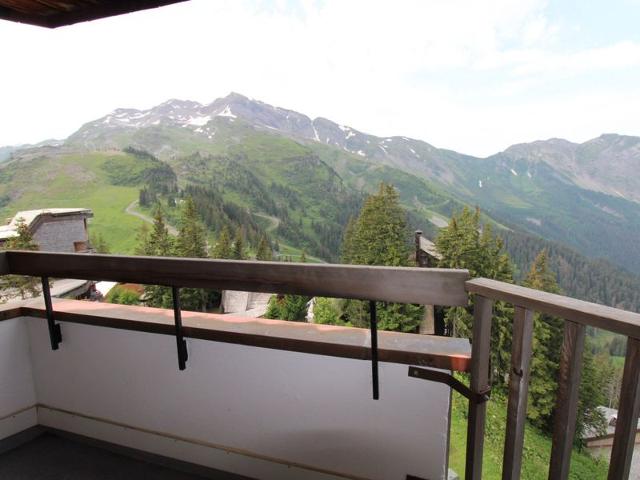 Charming Apartment in Avoriaz - Village des Dromonts, Sleeps 5, 42m² with South-West Balcony FR-1-633-5 - Avoriaz