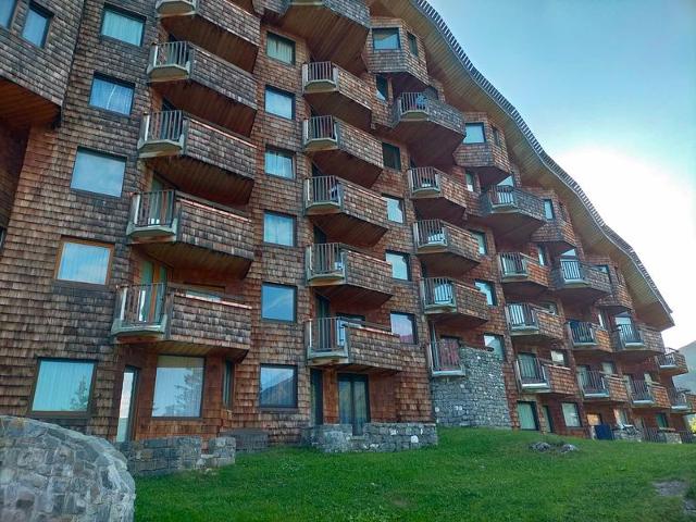 Charming Apartment in Avoriaz - Village des Dromonts, Sleeps 5, 42m² with South-West Balcony FR-1-633-5 - Avoriaz