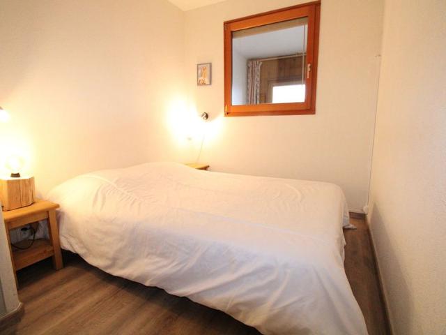 Charming Apartment in Avoriaz - Village des Dromonts, Sleeps 5, 42m² with South-West Balcony FR-1-633-5 - Avoriaz