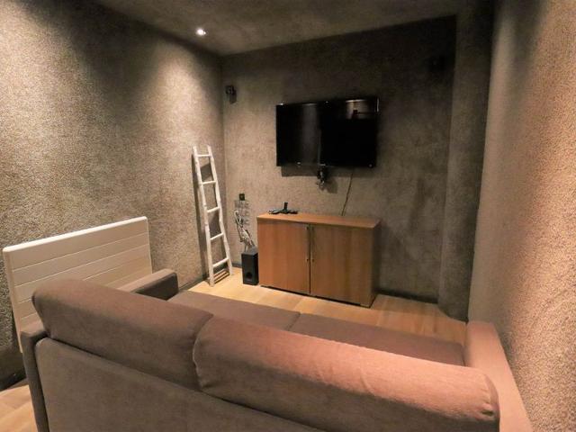 Luxurious Apartment with Sauna, Jacuzzi, and Central Location in Avoriaz - Sleeps 8 FR-1-633-13 - Avoriaz