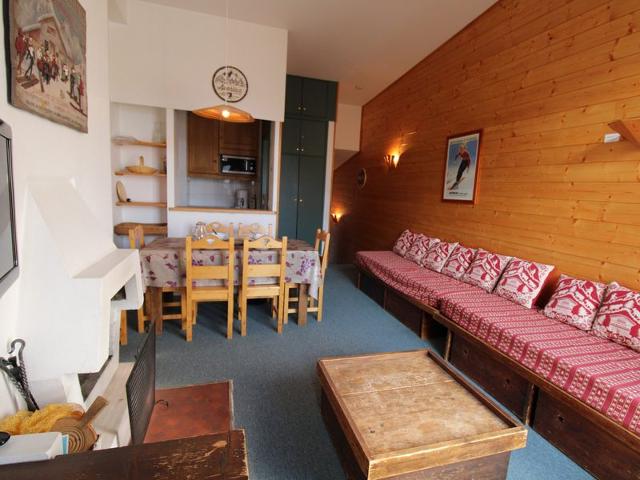 Cozy Duplex in Avoriaz - Village des Dromonts - Sleeps 7, South-Facing with Balcony/Terrace FR-1-633-9 - Avoriaz