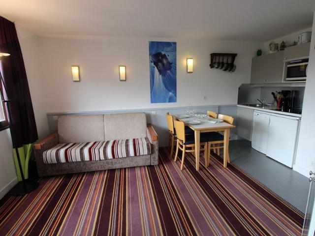 Avoriaz: Studio cabin for 4, equipped kitchen, wifi, balcony, ski locker FR-1-633-36 - Avoriaz