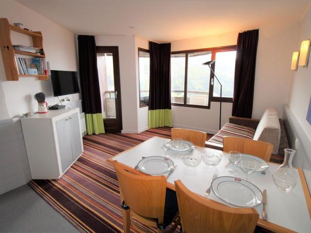 Avoriaz: Studio cabin for 4, equipped kitchen, wifi, balcony, ski locker FR-1-633-36 - Avoriaz