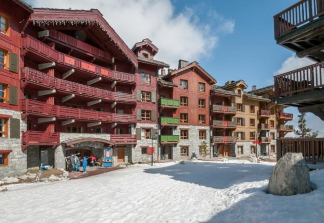 Pierre & Vacances Residence Premium Arc 1950 Le Village 5* . - Les Arcs 1950