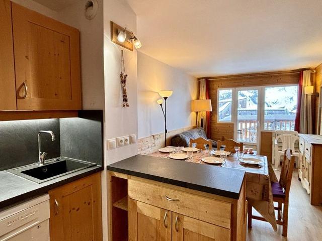 Cozy 3-Room Apartment for 7, Near Slopes, Shops & Ski School, 2 Balconies, Parking FR-1-634-10 - Avoriaz