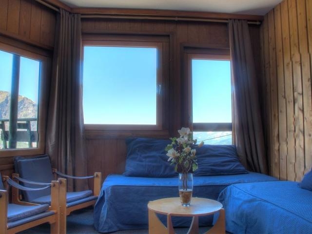 Large 2-room with balcony near center and Aquariaz FR-1-634-23 - Avoriaz