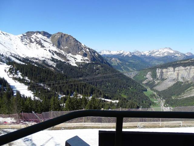 Large 2-room with balcony near center and Aquariaz FR-1-634-23 - Avoriaz