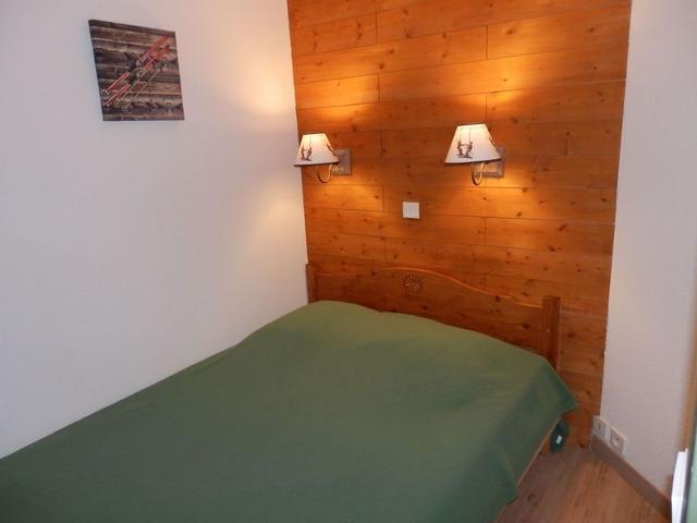 Cozy South-Facing Apartment for 4, Near Ski Lifts and Shops in Avoriaz FR-1-634-49 - Avoriaz