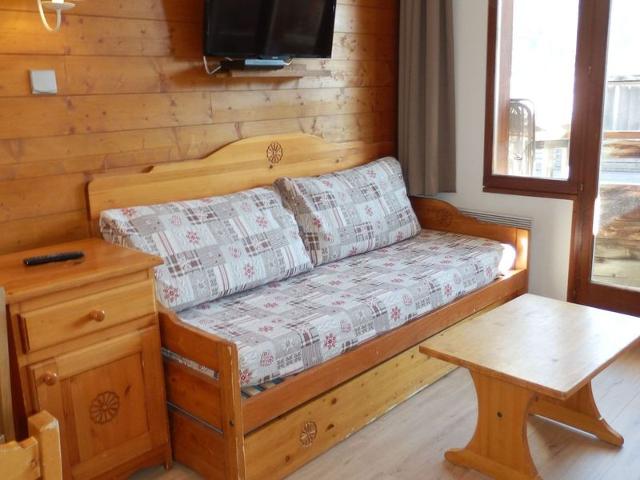 Cozy South-Facing Apartment for 4, Near Ski Lifts and Shops in Avoriaz FR-1-634-49 - Avoriaz