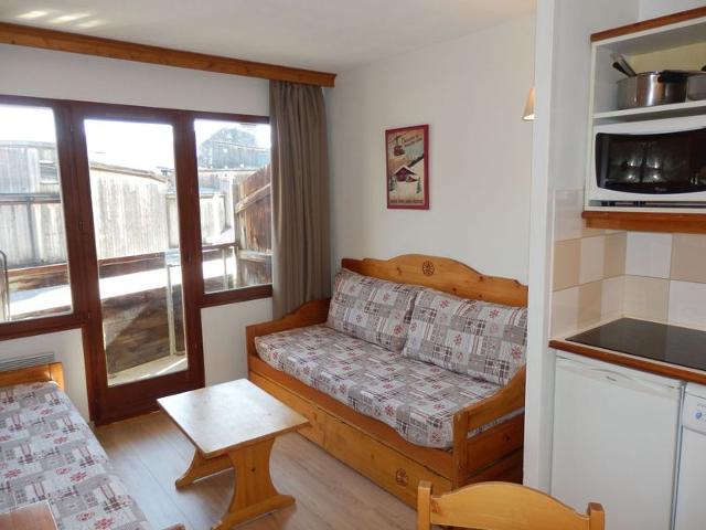 Cozy South-Facing Apartment for 4, Near Ski Lifts and Shops in Avoriaz FR-1-634-49 - Avoriaz