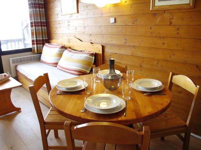Renovated Studio Cabin, South-Facing Balcony, Near Lifts & Shops FR-1-634-30 - Avoriaz