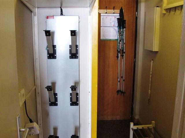 Renovated Studio Cabin, South-Facing Balcony, Near Lifts & Shops FR-1-634-30 - Avoriaz