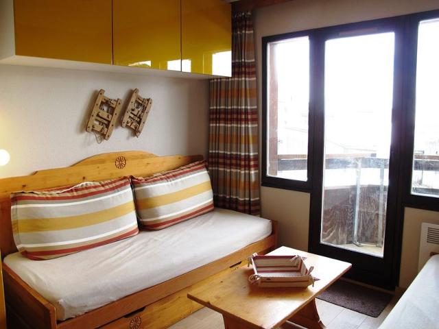 Renovated Studio Cabin, South-Facing Balcony, Near Lifts & Shops FR-1-634-30 - Avoriaz