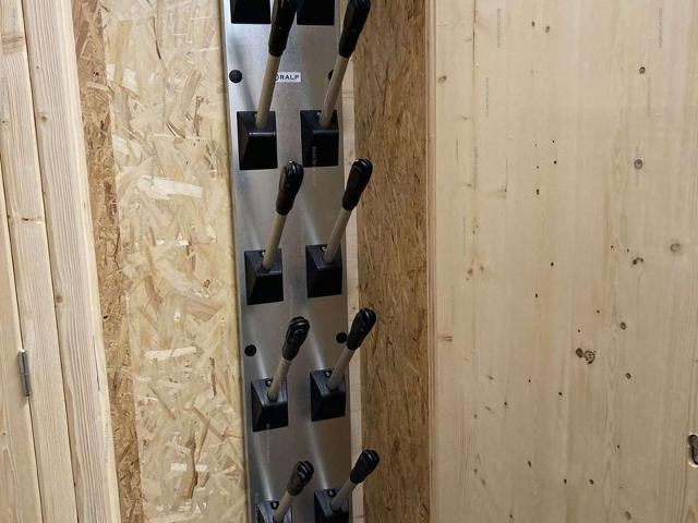 Luxury 4* Apartment with Terrace, Ski-In/Ski-Out Access, and Modern Amenities in Morzine FR-1-634-5 - Avoriaz