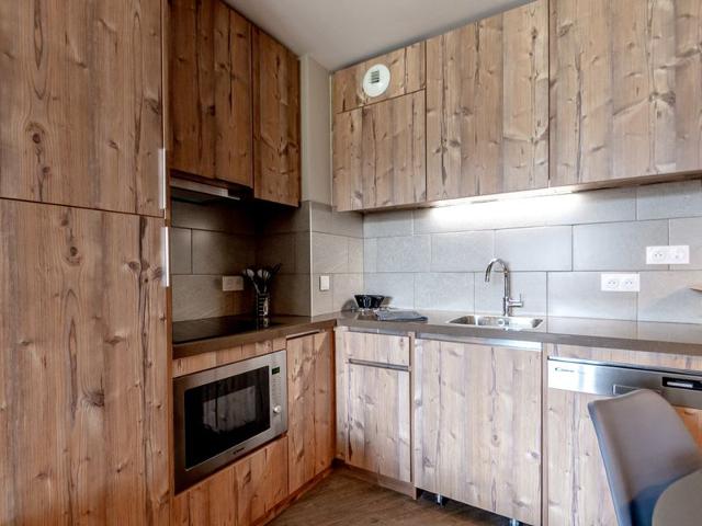 Luxury 4* Apartment with Terrace, Ski-In/Ski-Out Access, and Modern Amenities in Morzine FR-1-634-5 - Avoriaz