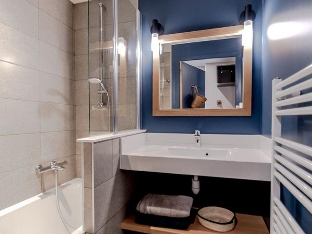 Luxury 4* Apartment with Terrace, Ski-In/Ski-Out Access, and Modern Amenities in Morzine FR-1-634-5 - Avoriaz